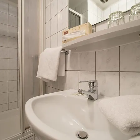 Kleines Wemhoff 3*